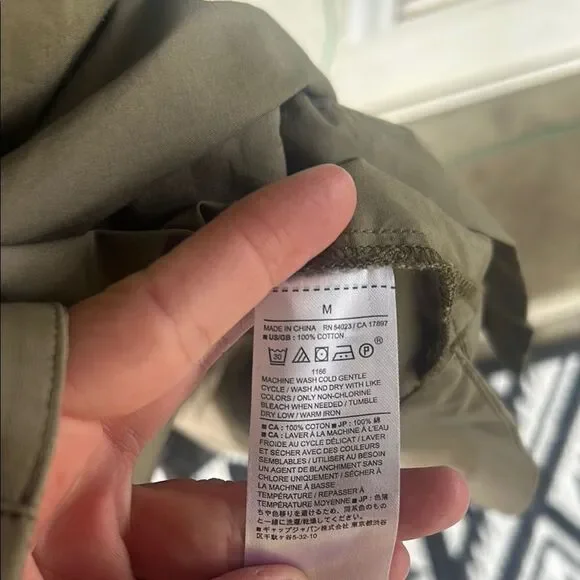 Banana Republic Classic Tan Garment   E - Picture 8 of 8